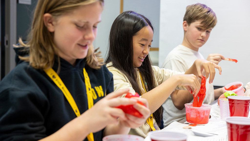 20231202_Kids Go STEM_218-edit.jpg